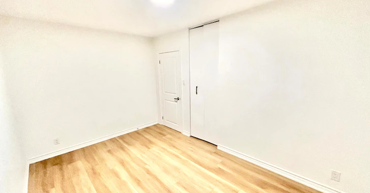 14 Glentworth Road, Toronto, ON, M2J 2E6 - 9