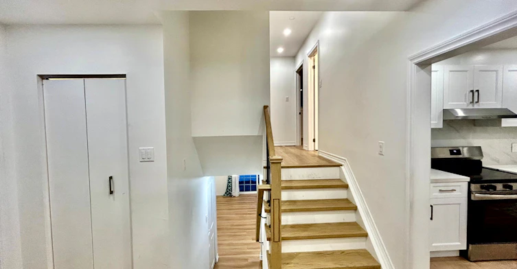 14 Glentworth Road, Toronto, ON, M2J 2E6 - 12