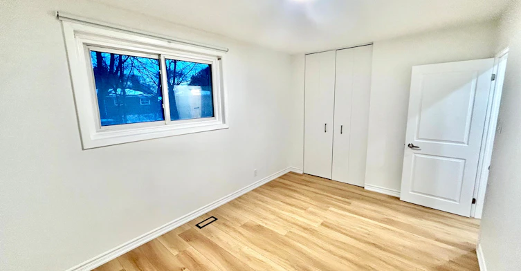 14 Glentworth Road, Toronto, ON, M2J 2E6 - 7