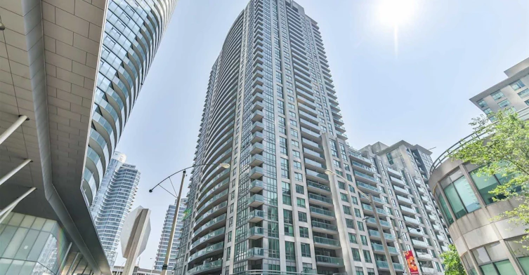 3601-19 Grand Trunk Crescent, Toronto, ON, M5J 3A3