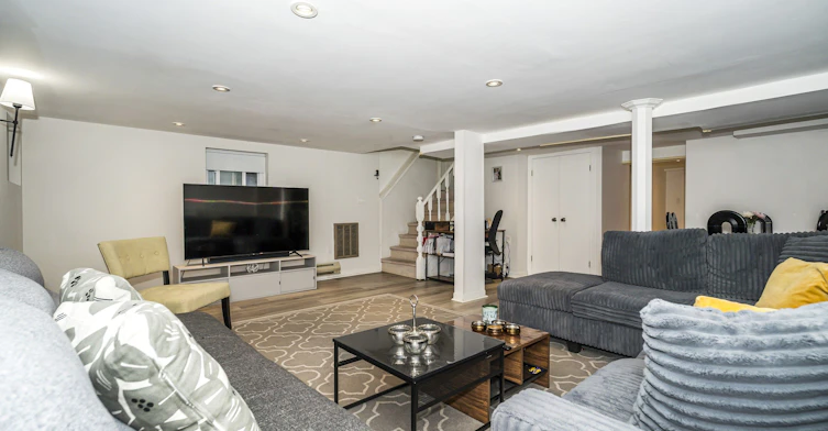 Lower-79 Marmot Street, Toronto, ON, M4S 2T4 - 5