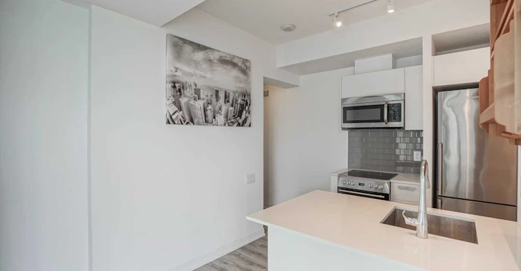 3209-42 Charles Street E, Toronto, ON, M4Y 1T4 - 9