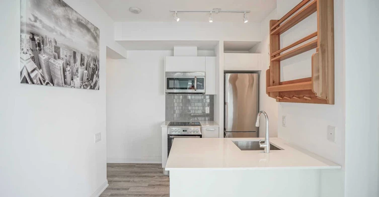 3209-42 Charles Street E, Toronto, ON, M4Y 1T4 - 10