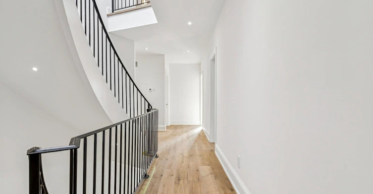 78 Burncrest Drive, Toronto, ON, M5M 2Z5 - 12