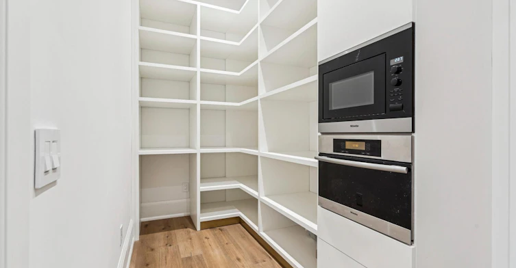 78 Burncrest Drive, Toronto, ON, M5M 2Z5 - 48