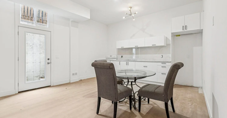 78 Burncrest Drive, Toronto, ON, M5M 2Z5 - 36