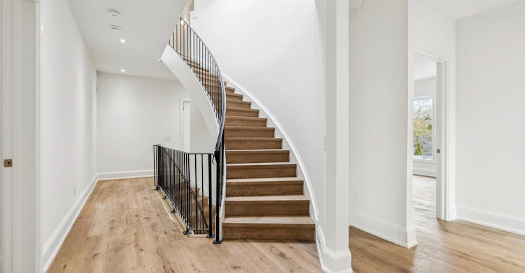 78 Burncrest Drive, Toronto, ON, M5M 2Z5 - 24