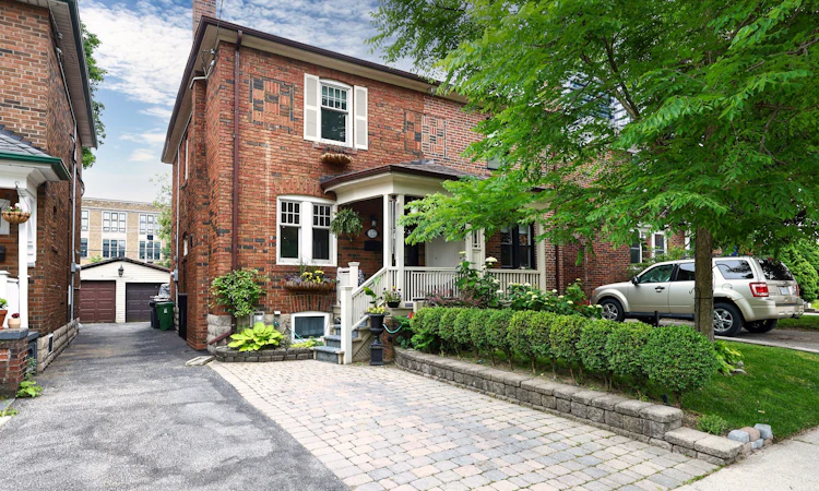 17 Elvina Gardens