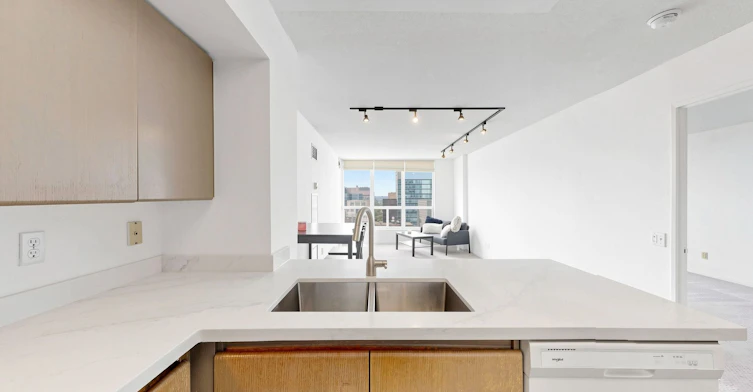 3303-750 Bay Street, Toronto, ON, M5G 1N6 - 8