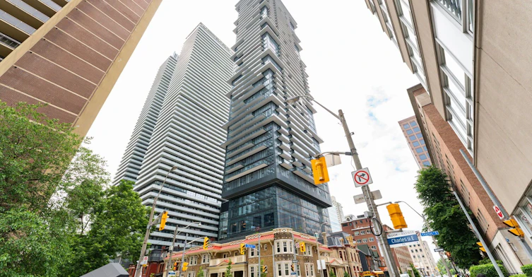 4006-634 Church Street, Toronto, ON, M4Y 2G3