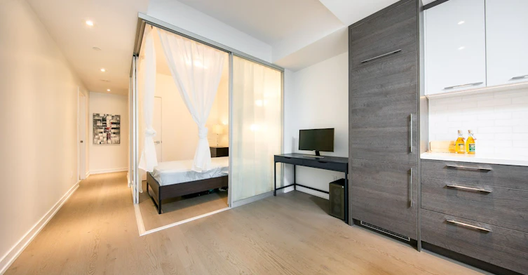 3308-488 University Avenue, Toronto, ON, M5G 0C1 - 10