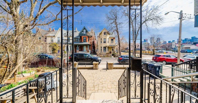 #Main-58 Bellevue Avenue, Toronto, ON, M5T 2N4 - 12