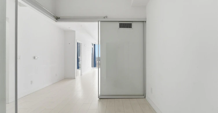 1115-19 Western Battery Road, Toronto, ON, M6K 0E3 - 15
