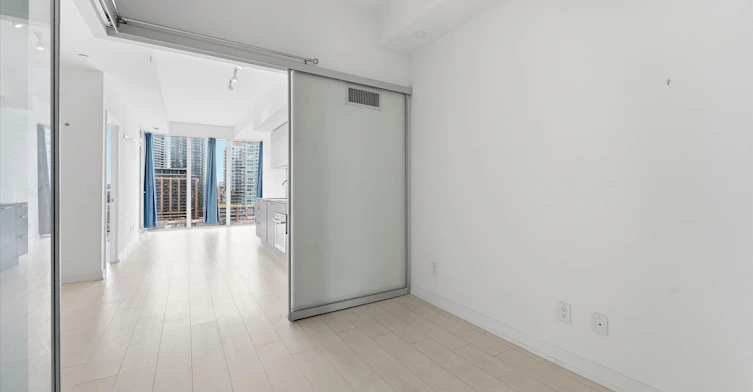 1115-19 Western Battery Road, Toronto, ON, M6K 0E3 - 14