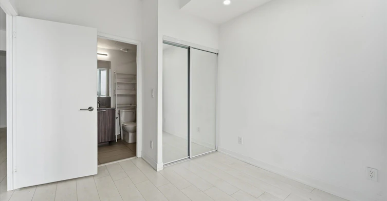 1115-19 Western Battery Road, Toronto, ON, M6K 0E3 - 10