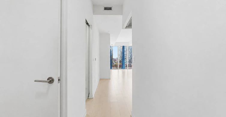 1115-19 Western Battery Road, Toronto, ON, M6K 0E3 - 2