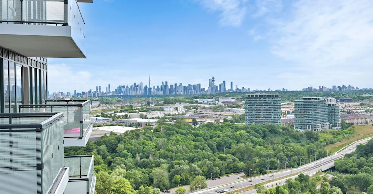 2401-30 Inn ON The Park Drive, Toronto, ON, M3C 0P7 - 16