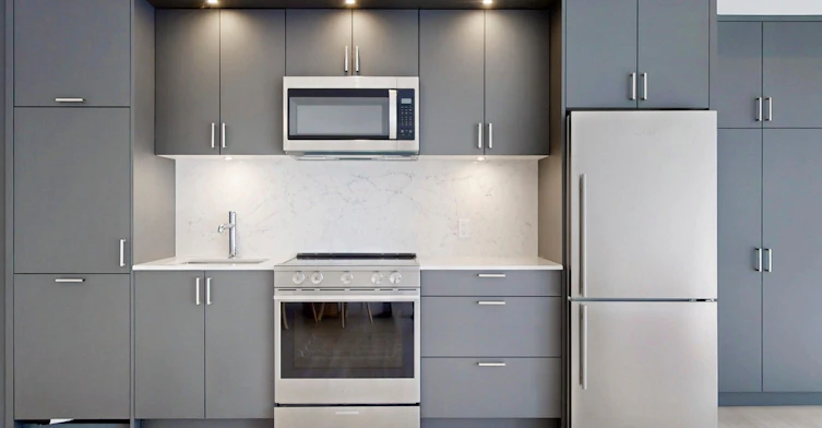 2401-30 Inn ON The Park Drive, Toronto, ON, M3C 0P7 - 4