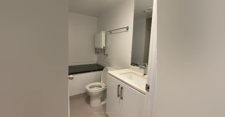 B-570 Bathurst Street, Toronto, ON, M5S 2P9 - 7
