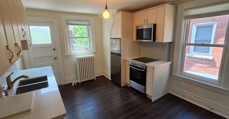 2nd Flr-3 Glencairn Avenue, Toronto, ON, M4R 1M6 - 7