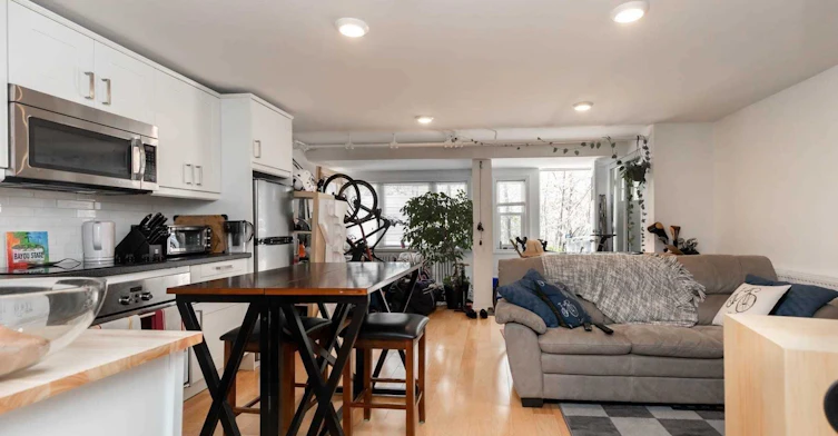 3-105 Chatsworth Drive, Toronto, ON, M4R 1R8 - 3
