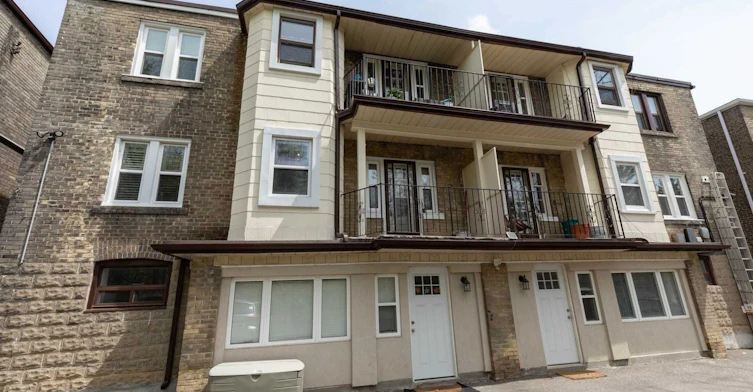 3-105 Chatsworth Drive, Toronto, ON, M4R 1R8
