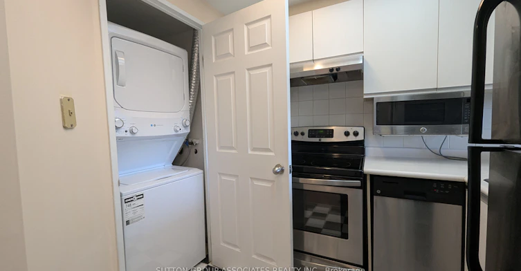 1808-7 Bishop Avenue, Toronto, ON, M2M 4J4 - 11