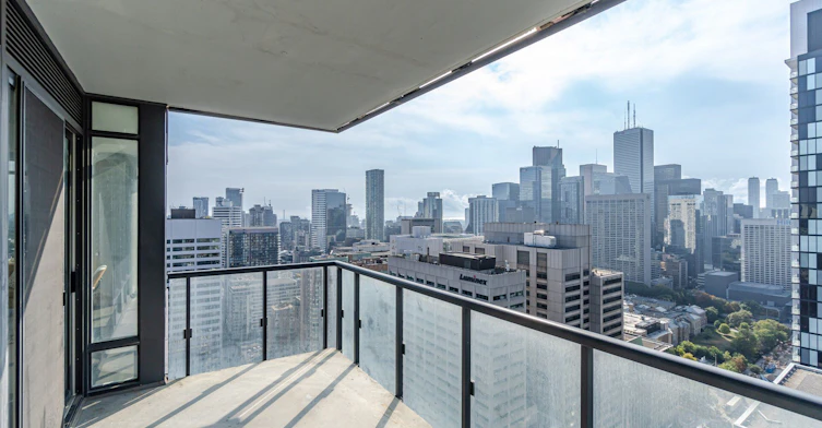 2507-488 University Avenue S, Toronto, ON, M5G 0C1 - 25