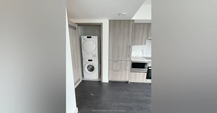 4111-3 Concord Cityplace Way, Toronto, ON, M5V 0X4 - 11