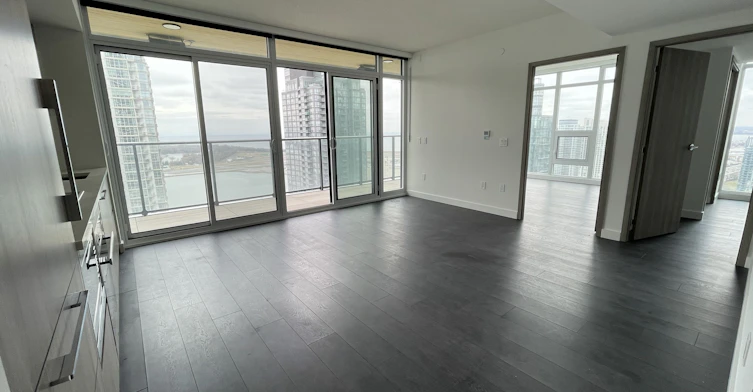 4111-3 Concord Cityplace Way, Toronto, ON, M5V 0X4 - 3