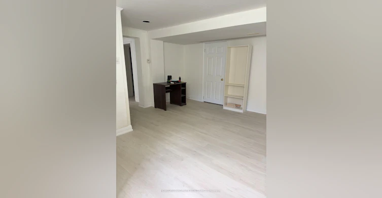 20 Burbank Drive, Toronto, ON, M2K 1M8 - 5