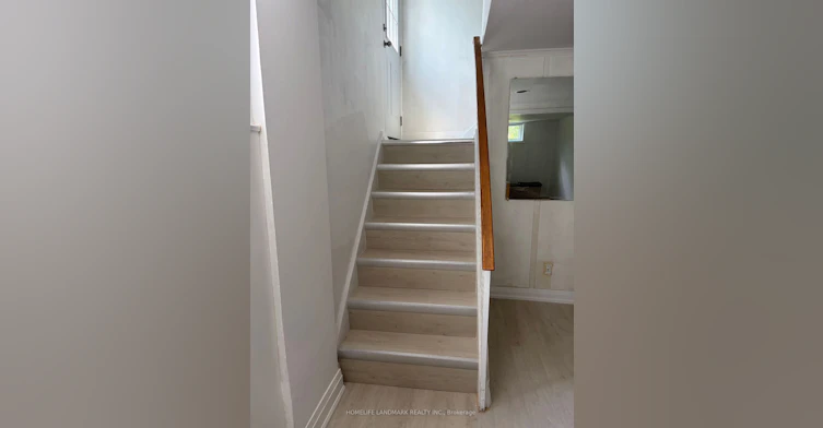 20 Burbank Drive, Toronto, ON, M2K 1M8 - 2