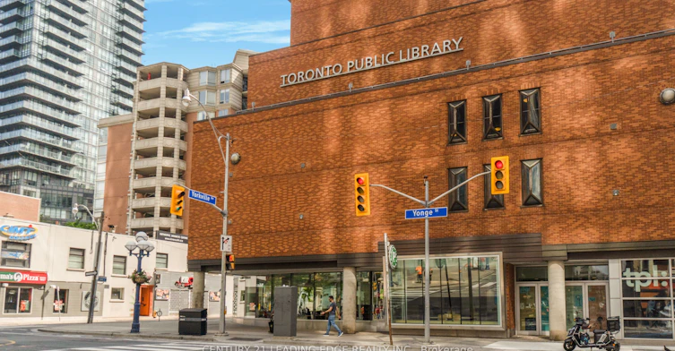 3906-11 Yorkville Avenue, Toronto, ON, M4W 0B7 - 39