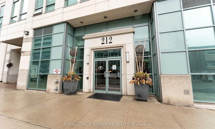 1411-212 Eglinton Avenue E