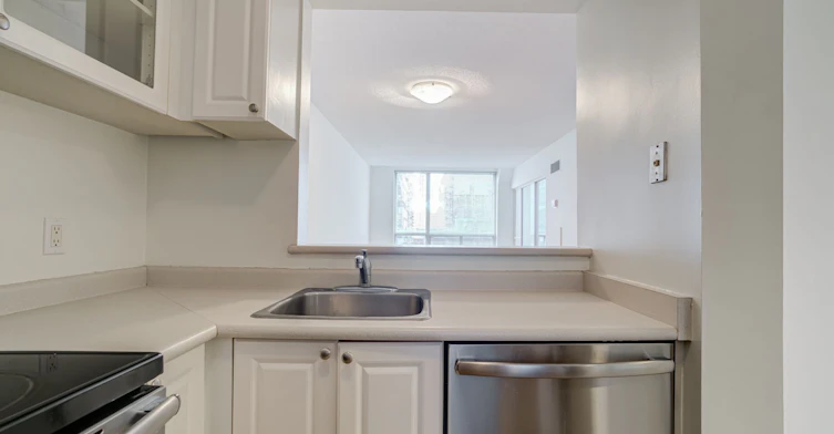 1703-92 King Street E, Toronto, ON, M5C 2V8 - 4