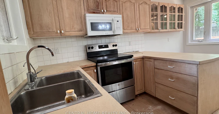 100 Burbank Drive, Toronto, ON, M2K 1N4 - 8