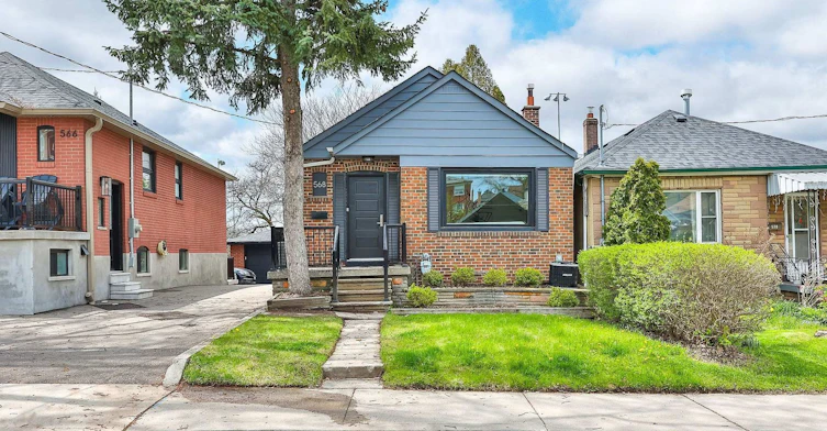 568 Northcliffe Boulevard, Toronto, ON, M6E 3L7