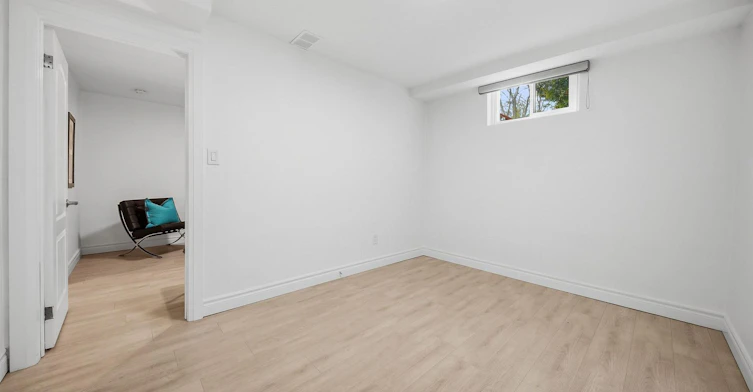 568 Northcliffe Boulevard, Toronto, ON, M6E 3L7 - 36
