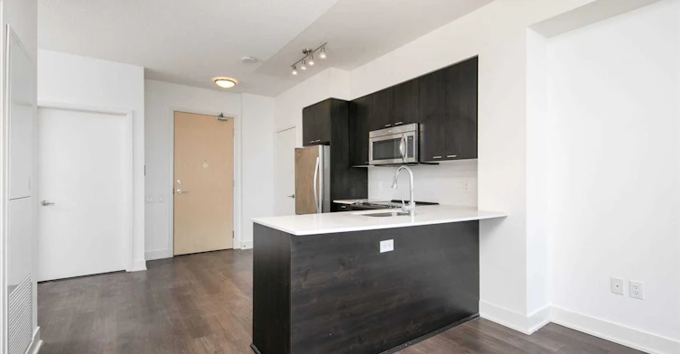 1606-30 Roehampton Avenue, Toronto, ON, M4P 1R2