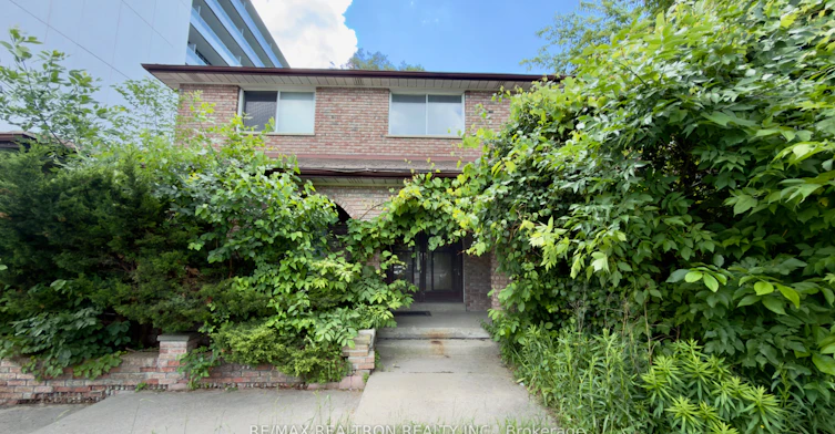 589 Sheppard Avenue E, Toronto, ON, M2K 1B4