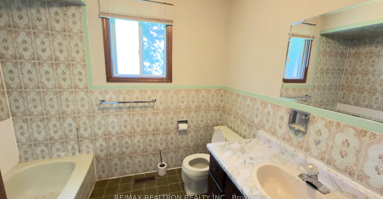 589 Sheppard Avenue E, Toronto, ON, M2K 1B4 - 6