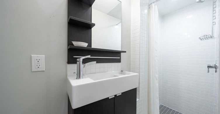 6 Aberdeen Avenue, Toronto, ON, M4X 1A2 - 30