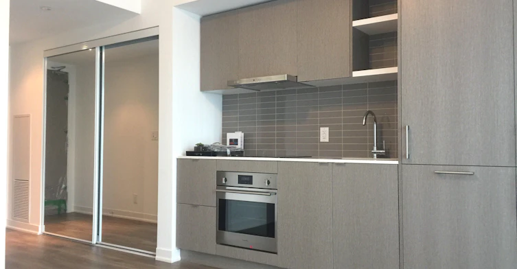 1611-100 Harbour Street, Toronto, ON, M5J 0B5 - 4