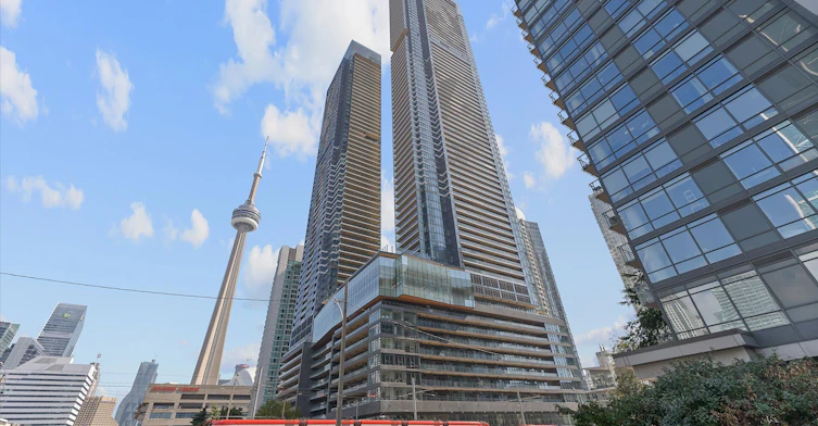 3003-1 Concord Cityplace Way, Toronto, ON, M5V 0T5