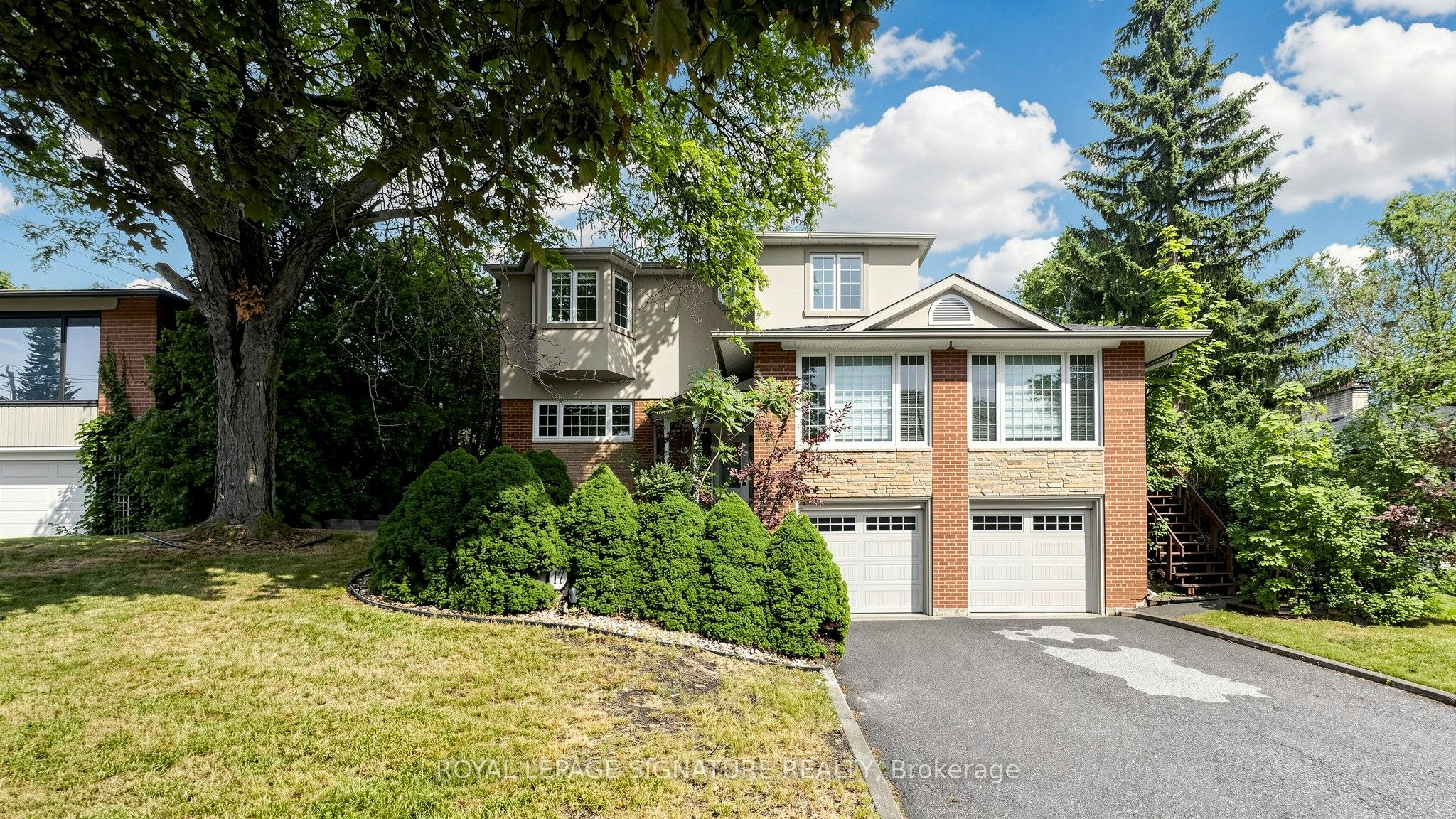 17 Valentine Drive, Toronto, ON, M3A 3J5