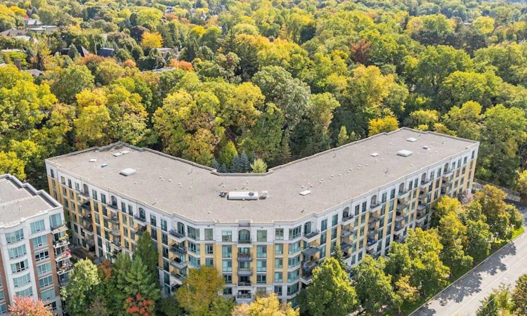 308-11 William Carson Crescent