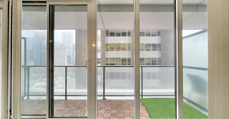 2507-426 University Avenue, Toronto, ON, M5G 1S9 - 11