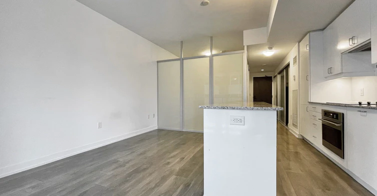 2507-426 University Avenue, Toronto, ON, M5G 1S9 - 7