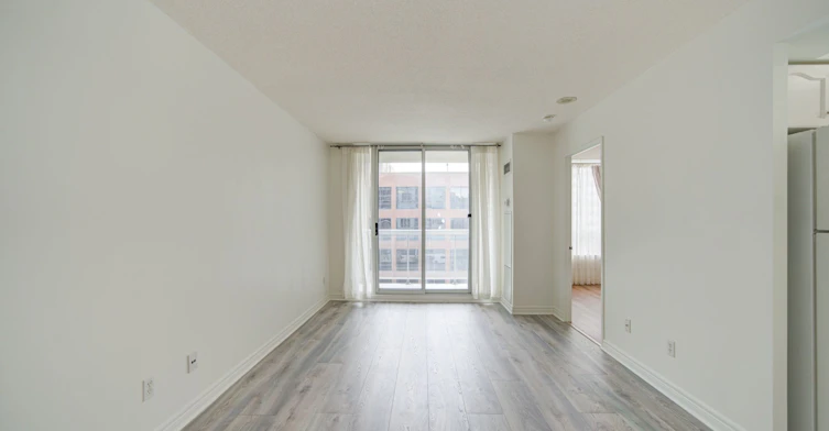 1003-43 Eglinton Avenue E, Toronto, ON, M4P 1A2 - 3