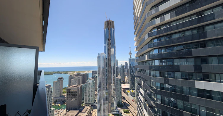 6512-138 Downes Street, Toronto, ON, M5E 0E4